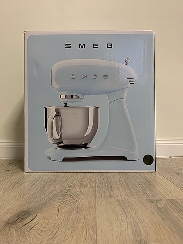 Smeg hamur yoğurma makinası uzay grisi