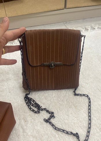 Zincir Detaylı Kahverengi Deri Kadın Çanta - Görsel 2