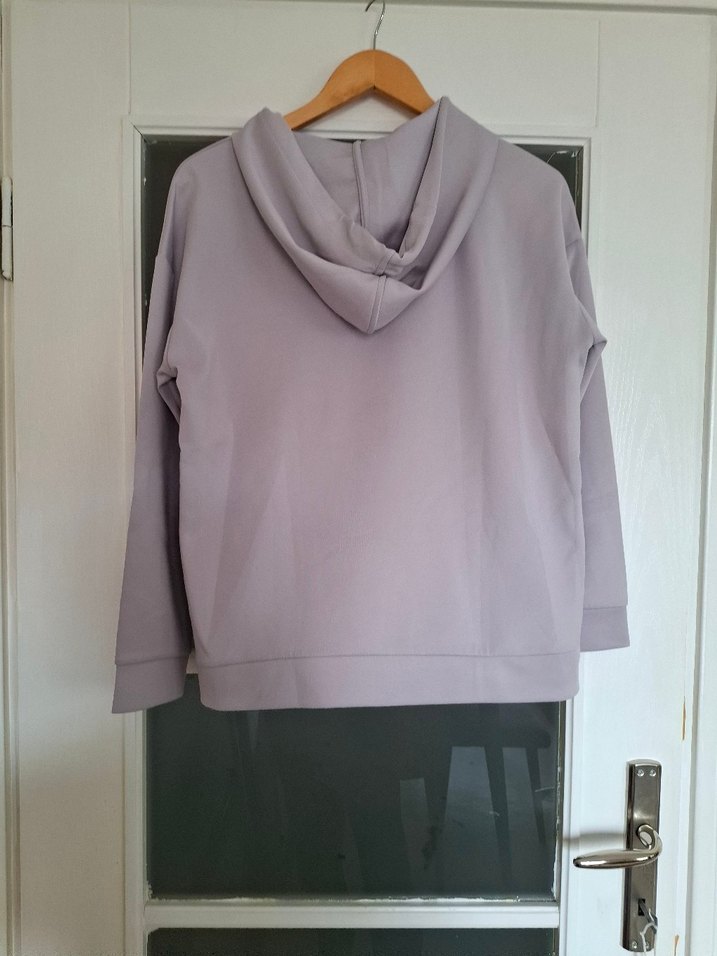 Kadın Gri Kapüşonlu Sweatshirt Rahat Kesim - Görsel 3