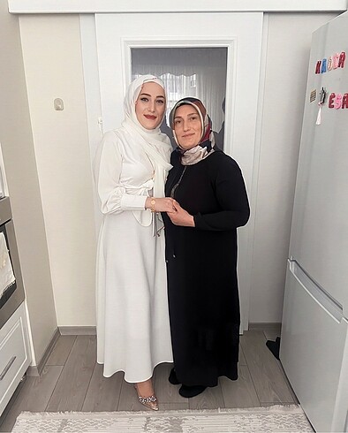 Beyaz elbise