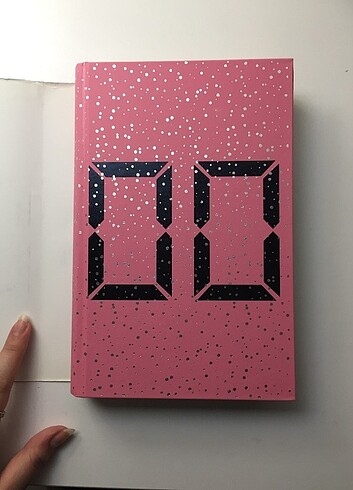 Beden Renk Biri sizi düşünüyor 00:00 kitap (N.G Kabal)