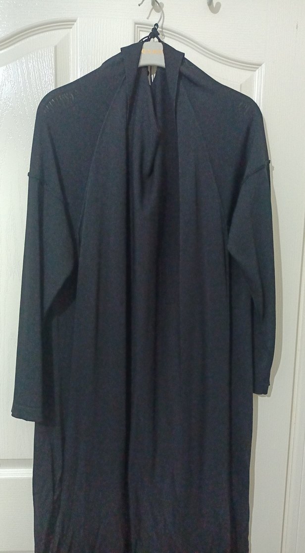 Siyah Uzun Kollu Salaş Uzun hırka - Görsel 2