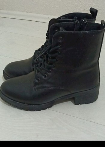 Siyah Önü Bağcıklı Bot - Görsel 2