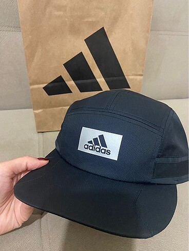 Orjinal adidas şapka