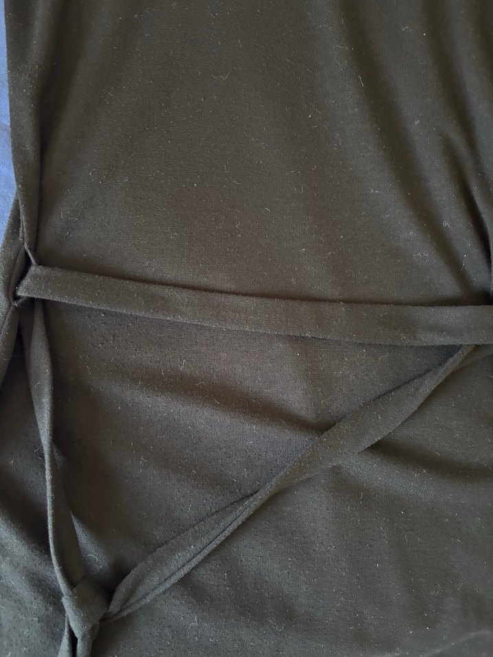 Siyah Uzun Yırtmaçlı Gotik Elbise - Görsel 4