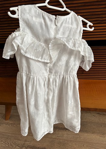 Kız Çocuk Beyaz Fırfırlı Keten Elbise - Görsel 4