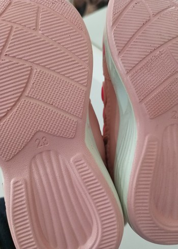 Kız Çocuk Pembe Kalp Desenli Spor Ayakkabı - Görsel 2