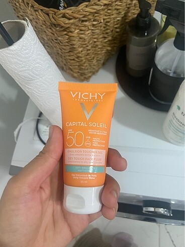 Vichy güneş kremi