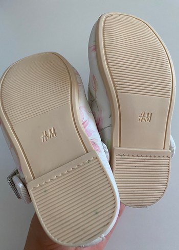 H&M H&M Beyaz Çiçekli Kız Babet Ayakkabı