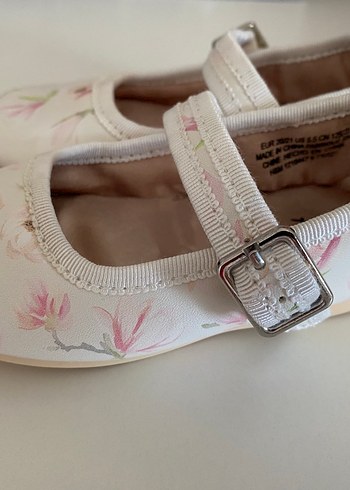 21 Beden beyaz Renk H&M Beyaz Çiçekli Kız Babet Ayakkabı