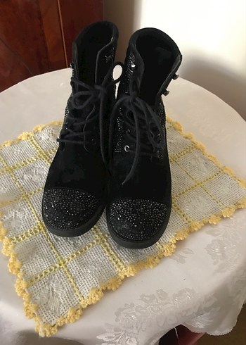 Siyah Payetli süet KadınBot - Görsel 5