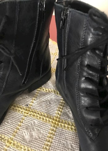 Kadın Lacivert Deri Bağcıklı yan dan fermuarlı Topuklu Çizme - Görsel 2