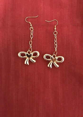 Altın Renkli Fiyonk Detaylı Midi Küpe - Görsel 2