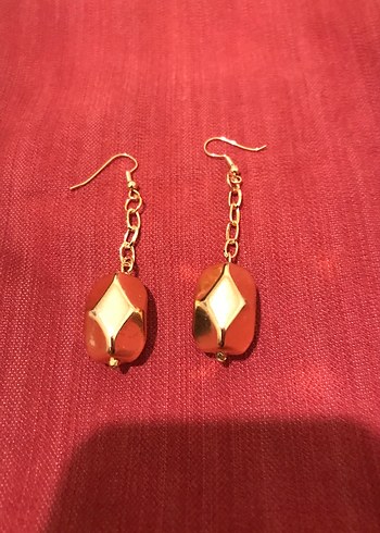 Zincir Detaylı Altın Renk Midi Küpe - Görsel 4