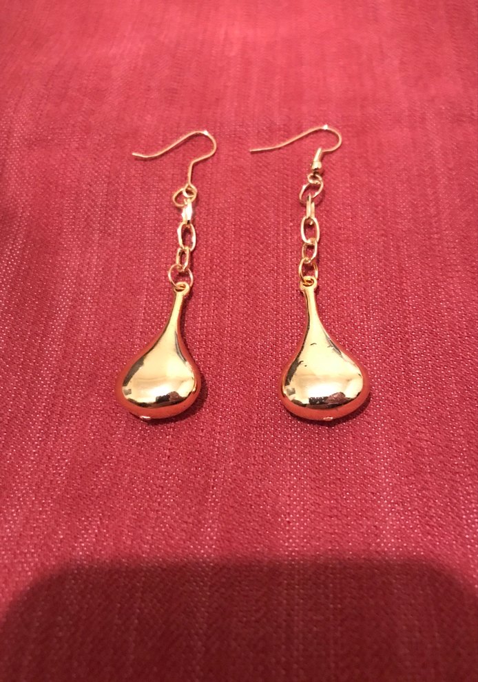 Zincir Detaylı Uzun Altın Küpe - Görsel 4