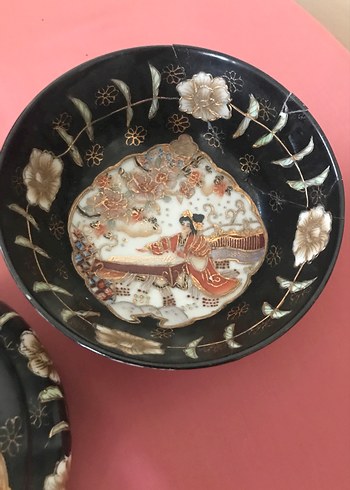 Klasik Desenli Kırmızı Siyah Tabak ve Kase Seti - Görsel 3