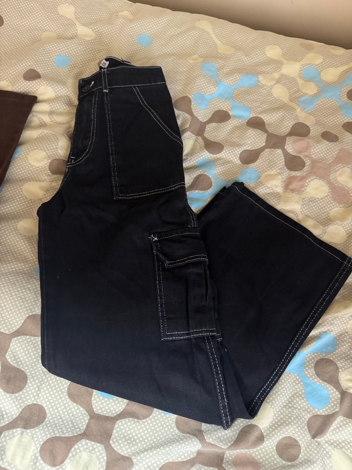 Siyah Cep Detaylı Kadın Kot Pantolon - Görsel 3