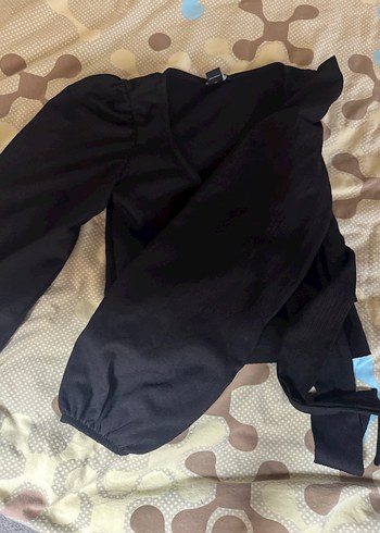 Önden Çapraz Bağlamalı Balon Kol Bluz - Görsel 2