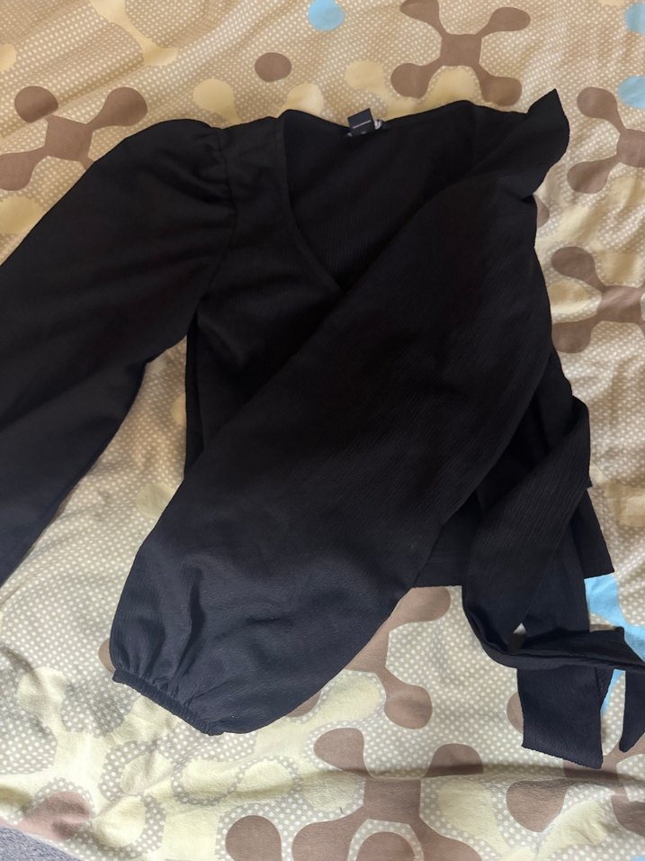 Önden Çapraz Bağlamalı Balon Kol Bluz - Görsel 2