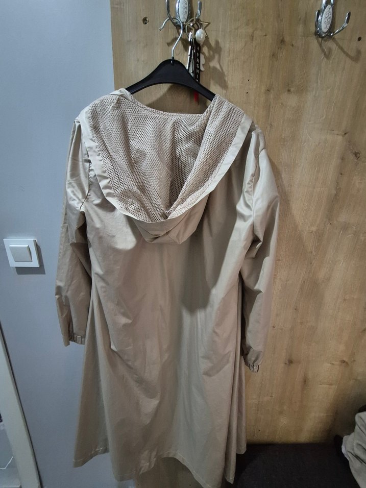 Bej Uzun Kadın Yağmurluk Düğmeli - Görsel 3