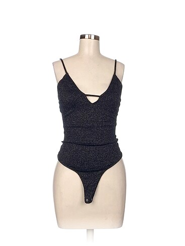 Bershka Bluz %70 İndirimli.