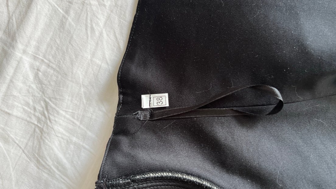 Siyah Parlak Straplez Bustiyer - Görsel 5