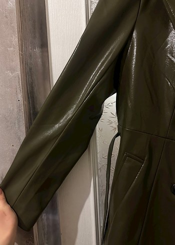 Düğmeli Parlak Haki Deri Kadın Ceket - Görsel 2