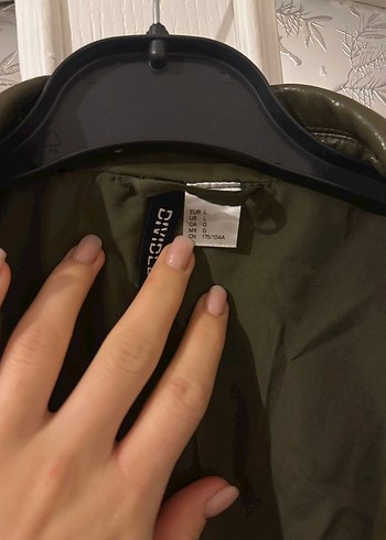 Düğmeli Parlak Haki Deri Kadın Ceket - Görsel 4