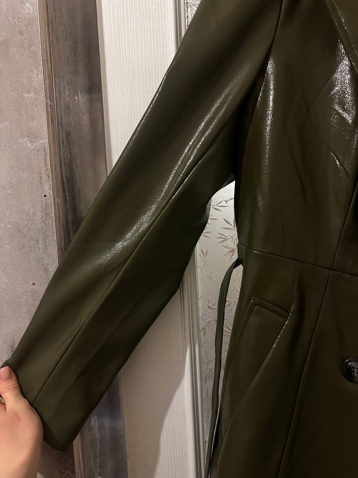Düğmeli Parlak Haki Deri Kadın Ceket - Görsel 2