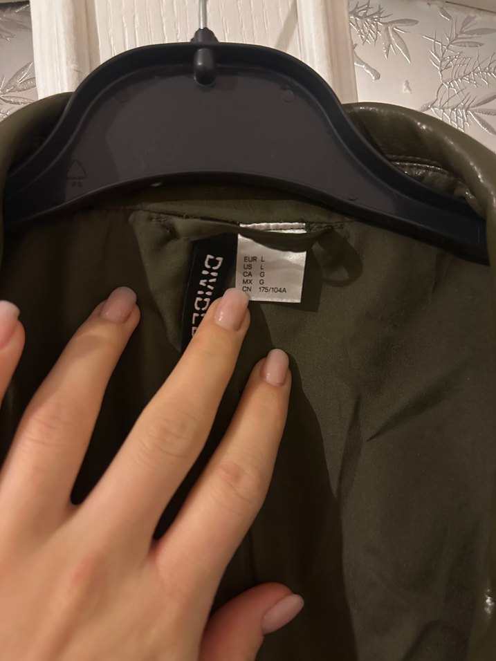 Düğmeli Parlak Haki Deri Kadın Ceket - Görsel 4