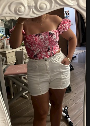 Beyaz yüksek bel kot şort - Görsel 7