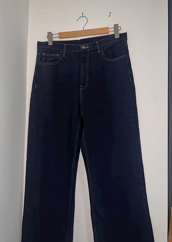 Koyu mavi jean