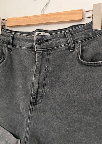 Gri jean şort - Görsel 2