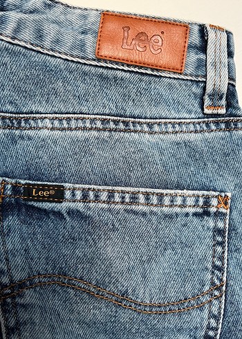 Lee Kadın Mavi Denim Mini Şort - Görsel 3
