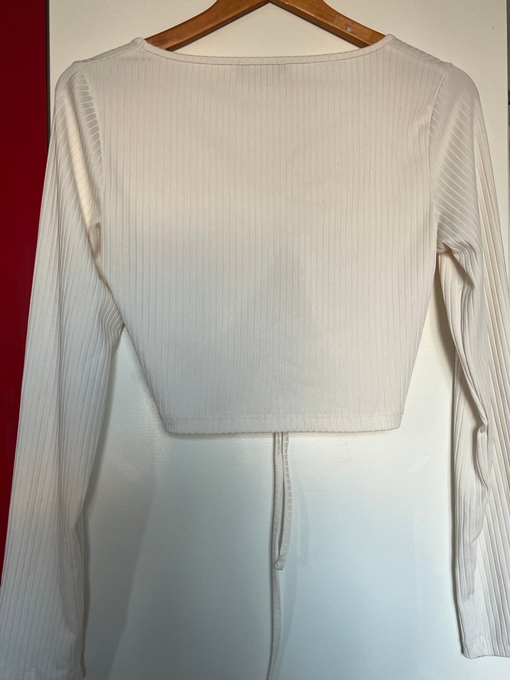 V Yakalı Crop Bluz - Görsel 3