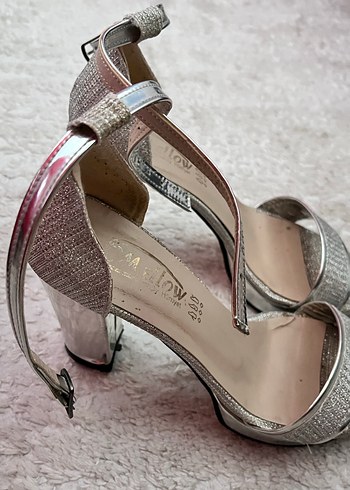 Simli Topuklu ayakkabı - Görsel 2