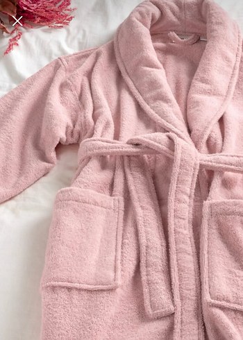 Pembe Bornoz