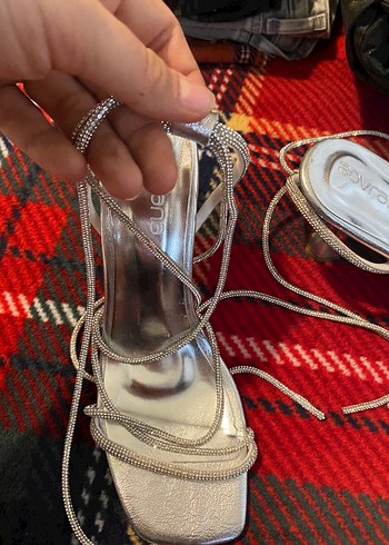 Nine West gumus renkli pariltili Kadın Topuklu Ayakkabı