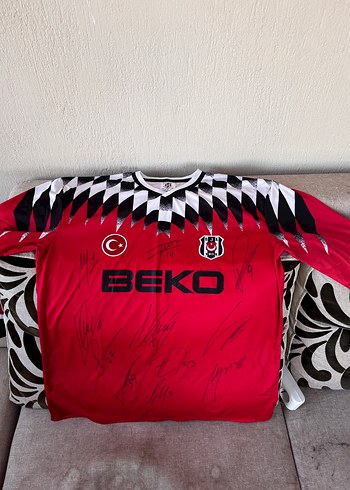 Adidas Besiktas Tum Takim İmzali Retro Forma