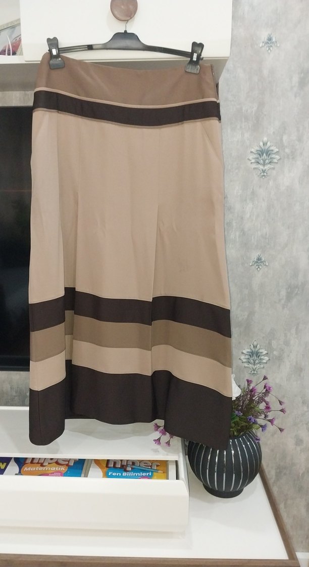 Bej Pilili Uzun Kadın Etek - Görsel 2