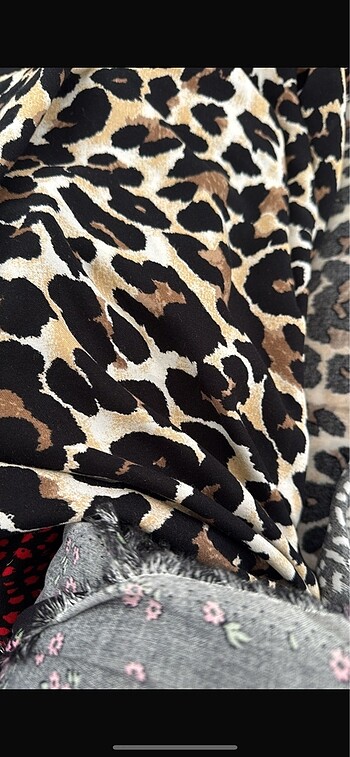 leopar desenli viskon kumaş