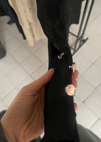 Düğmeli Siyah Midi Kadın Hırka - Görsel 2