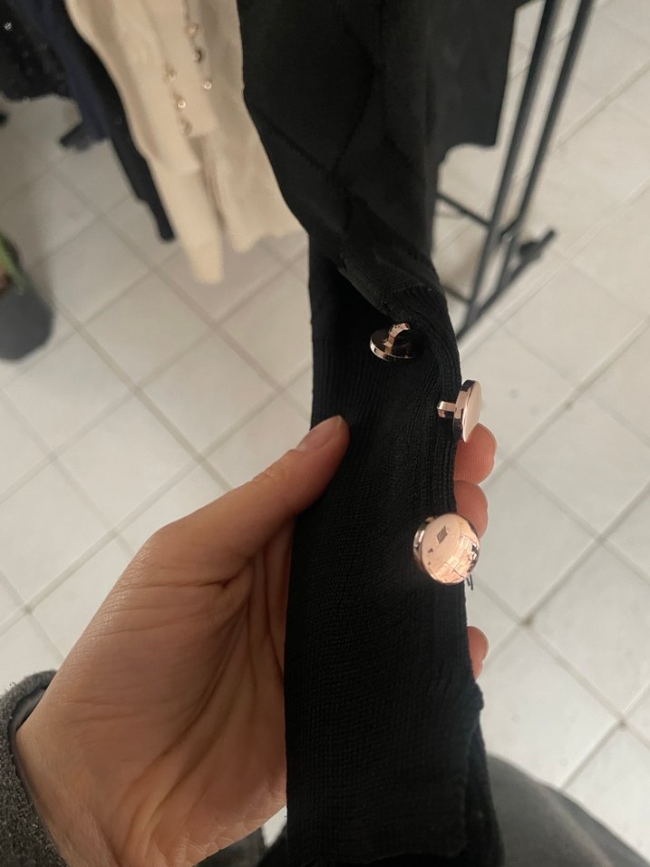 Düğmeli Siyah Midi Kadın Hırka - Görsel 2