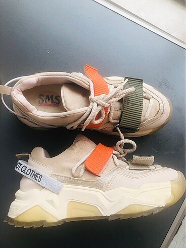37 numara sneakers