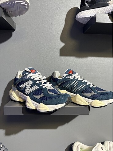 NEW BALANCE 9060