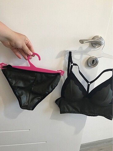 Bralet takım