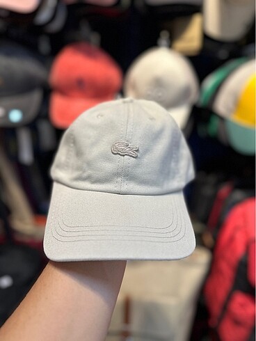 Lacoste şapka