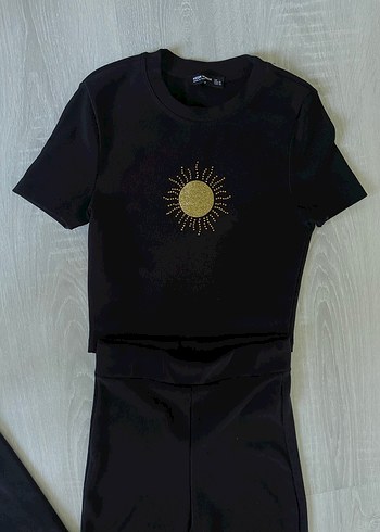 Siyah Mini Kısa Kollu Baskılı Tişört alt takım