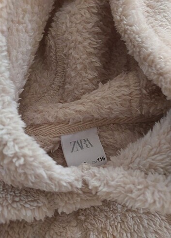 6 Yaş Beden Zara marka 6 yaş peluş sweatshirt