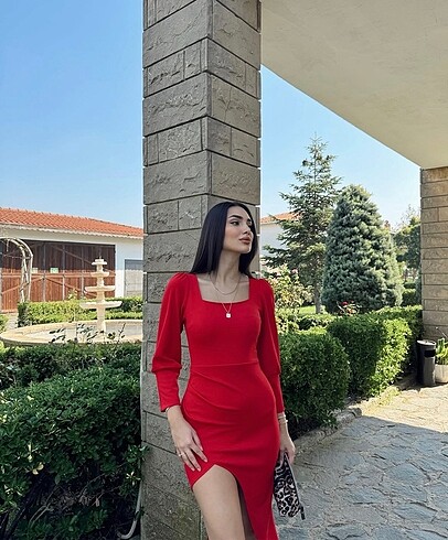 Diğer Kırmızı midi boy yırtmaçlı elbise